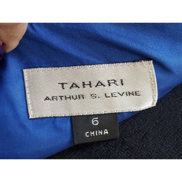 Tahari Women's Blue & White Polyester Round Neck Sleeveless Top Blouse Size 6 - Picture 8 of 12